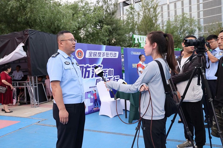 5349e0a385d0438abe1bf6849126a258_noop.jpg